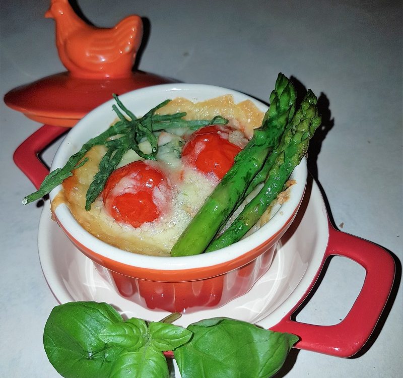 Veggie stuffed mushroom with asparragus